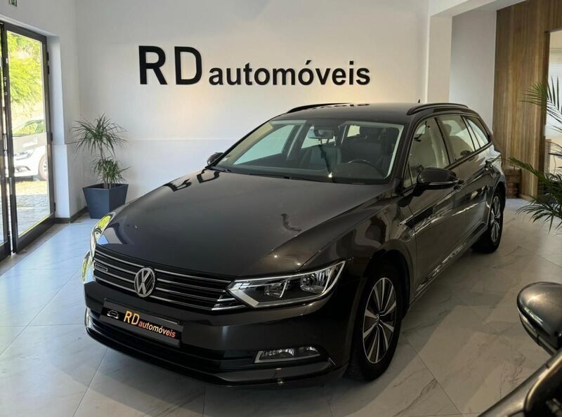Outro Usado 2017 VW Passat Carrinha | € 17.500 (Caro) - Imagem 1/4