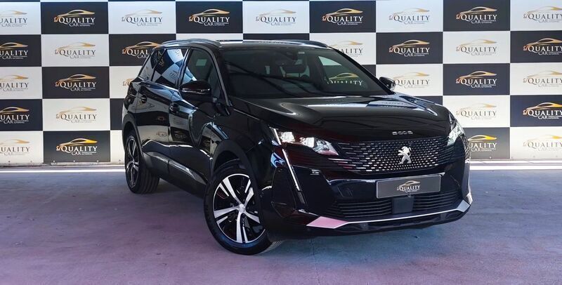 Preto Usado 2022 Peugeot 5008 GT Monovolume | € 28.990 (Preço justo) - Imagem 1/4