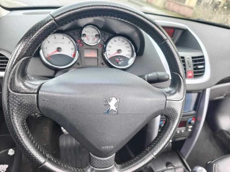 Preto Usado 2008 Peugeot 207 Cabrios | € 5.950 (Preço justo) - Imagem 1/4