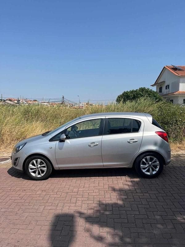 Cinzento Usado 2014 Opel Corsa Citadino | € 6.000 (Bom preço) - Imagem 1/4