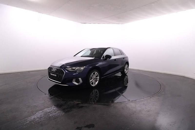 Usado Audi A3 Sportback e-tron 110 HP (80 kW) 2024 Azul Citadino