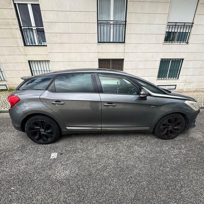 Usado 2013 Citroën DS5 Citadino | € 7.500 - Imagem 1/4