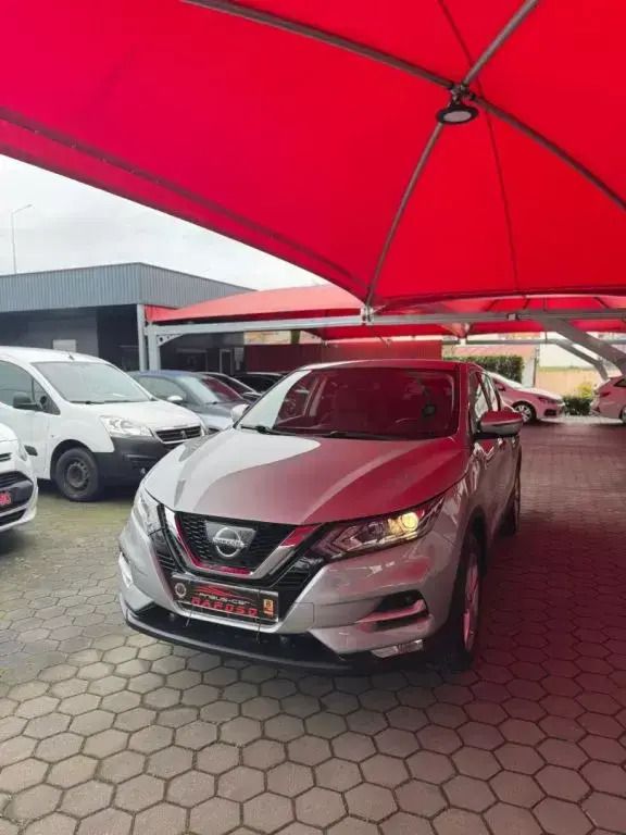 Cinza Usado 2018 Nissan Qashqai N-Connecta SUV | € 18.500 (Preço justo) - Imagem 1/4