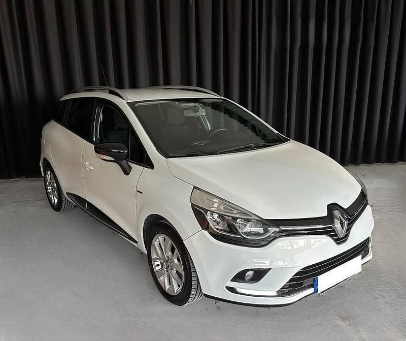 Branco Usado 2020 Renault Clio V Carrinha | € 12.700 (Preço justo) - Imagem 1/4
