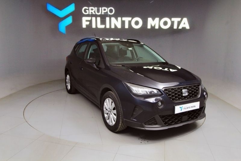 Cinzento Usado 2023 Seat Arona Style SUV | € 15.600 (Preço justo) - Imagem 1/1