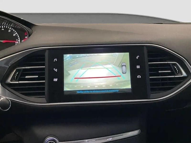 Usado Peugeot 308 Allure 130 HP (95 kW) 2018 Cinza Carrinha