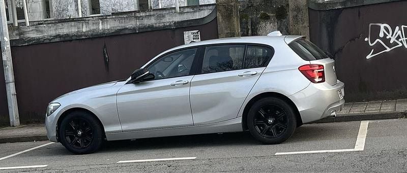 Usado 2013 BMW 118 Sport Line Citadino | € 10.500 (Super Preço) - Imagem 1/3