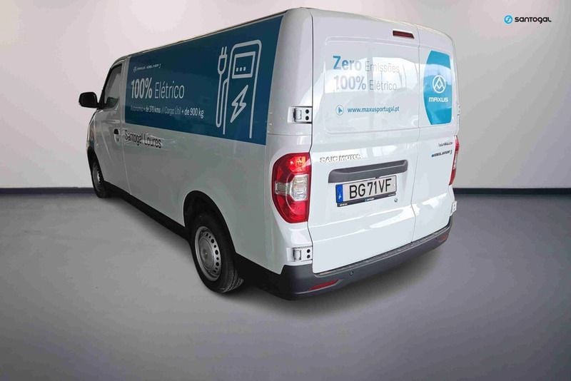 Usado Maxus eDeliver 3 88 kW (121 HP) 2024 Branco Van