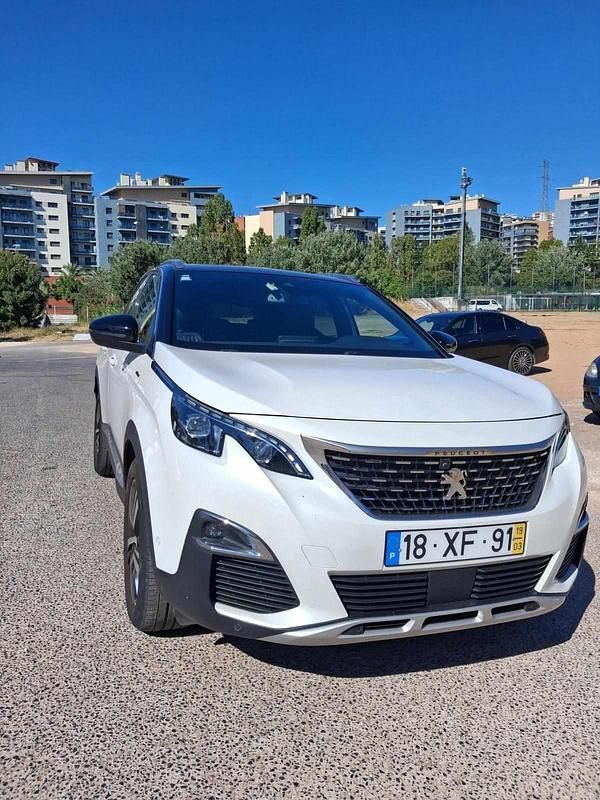 Branco Usado 2019 Peugeot 3008 Citadino | € 22.500 (Caro) - Imagem 1/4