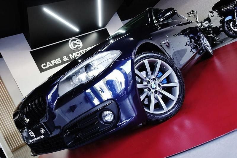 Azul Usado 2015 BMW 520 Carrinha | € 15.999 (Bom preço) - Imagem 1/4