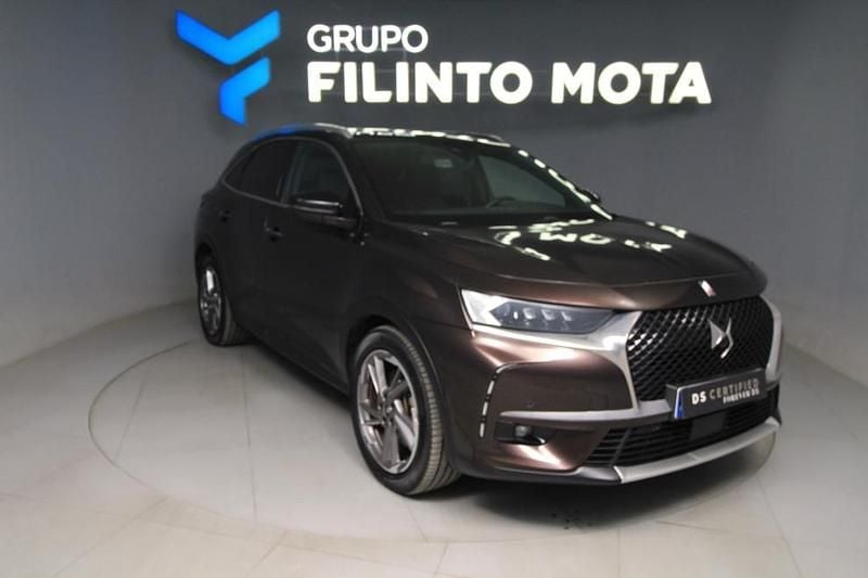 Castanho Usado 2020 DS Automobiles DS7 Crossback Grand Chic SUV | € 30.990 (Preço elevado) - Imagem 1/1