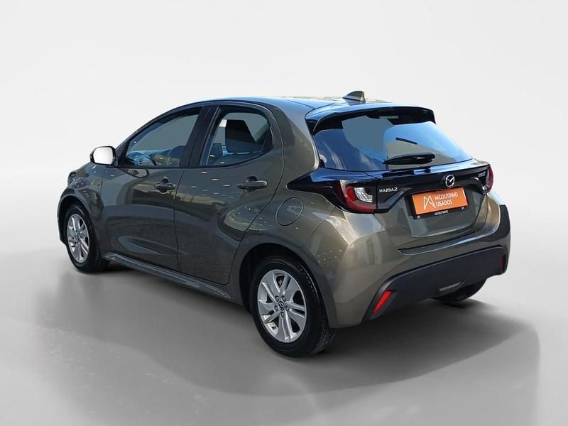 Usado Mazda 2 116 HP (85 kW) 2024 Verde Citadino