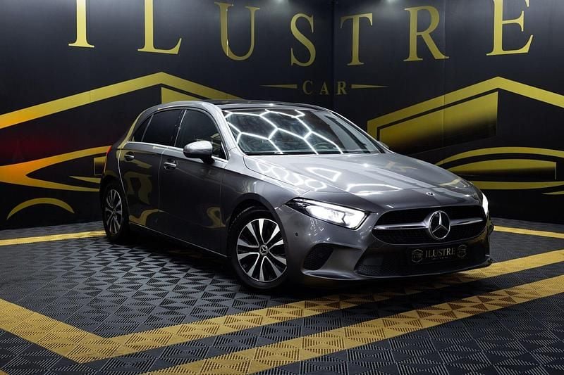 Cinza Usado 2019 Mercedes A180 Business | € 23.900 (Preço justo) - Imagem 1/4