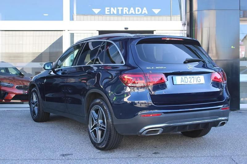 Usado Mercedes GLC300e 320 HP (235 kW) 2020 Azul escuro SUV