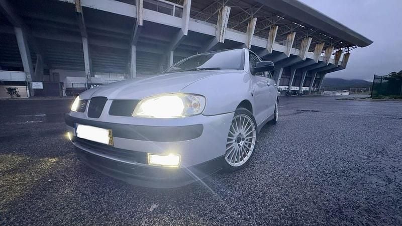 Usado Seat Ibiza Sport 110 HP (80 kW) 2001 Sedan