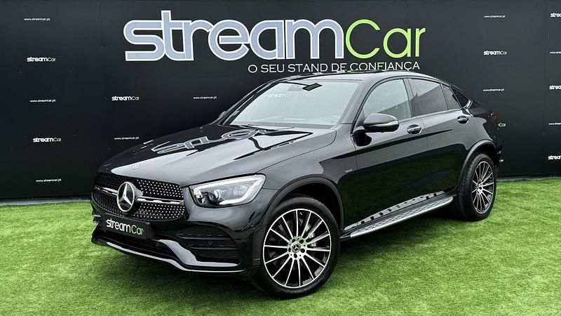 Usado Mercedes GLC300 AMG line Plus 306 HP (225 kW) 2022 Preto Coupé