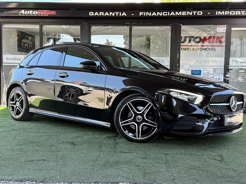 Preto Usado 2022 Mercedes A200 AMG line Sedan | € 35.900 - Imagem 1/4