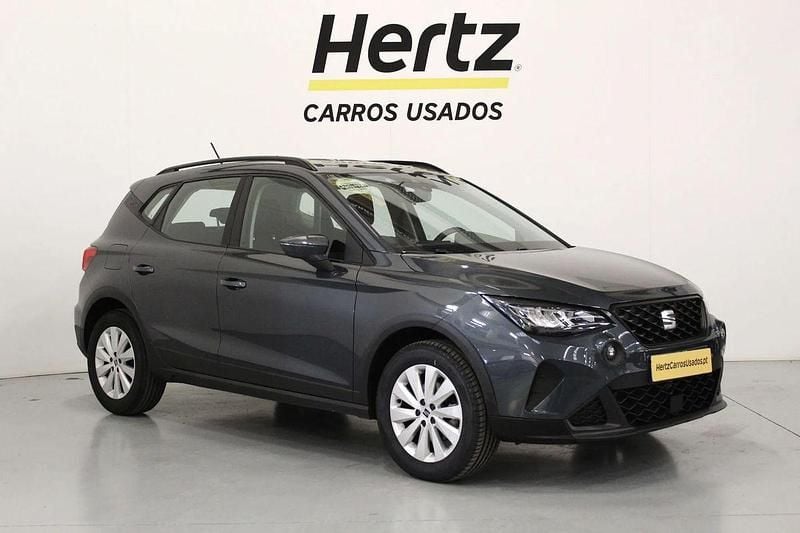 Cinzento Usado 2023 Seat Arona SUV | € 15.090 (Bom preço) - Imagem 1/4