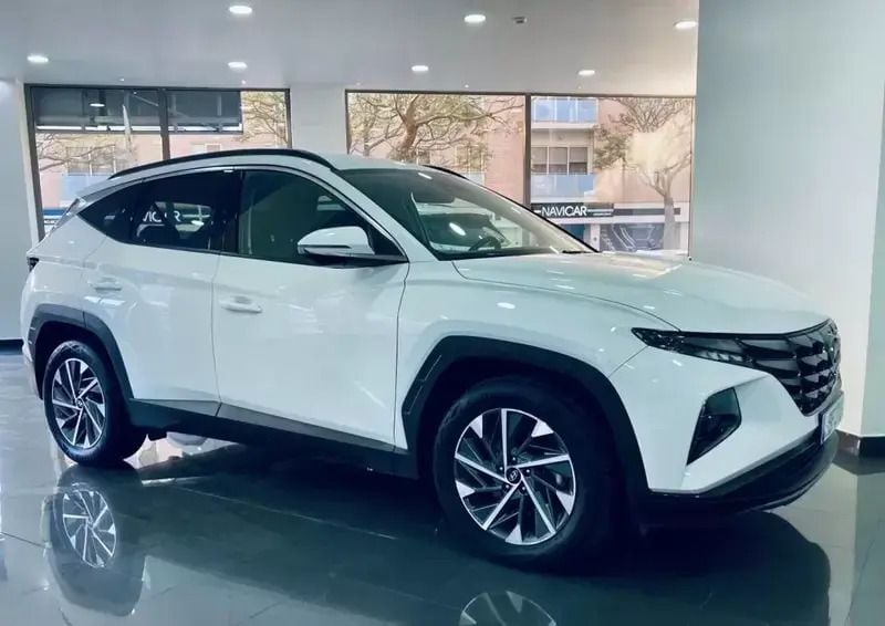 Branco Usado 2023 Hyundai Tucson Premium SUV | € 28.990 (Preço justo) - Imagem 1/4