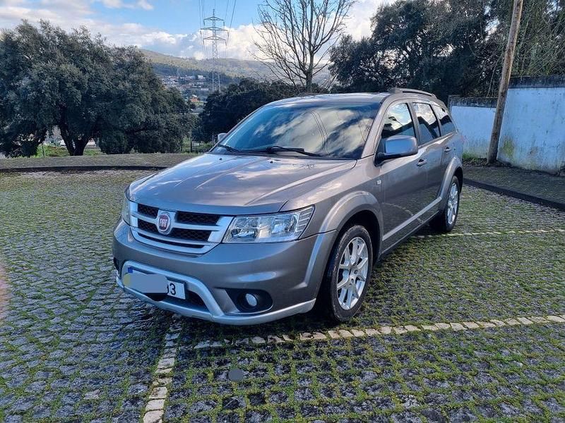 Usado 2013 Fiat Freemont SUV | € 10.250 (Preço justo) - Imagem 1/4