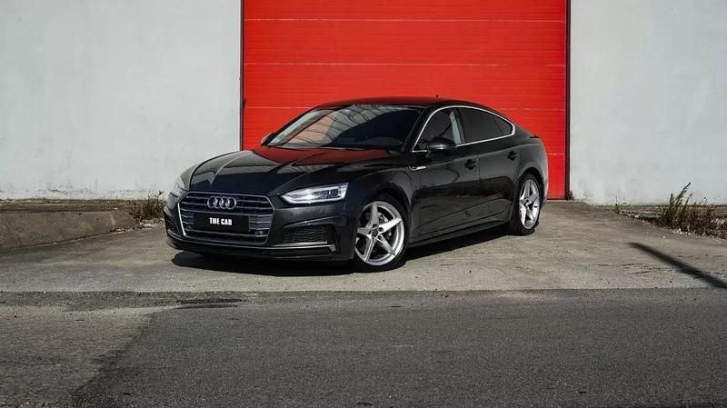 Cinzento Usado 2017 Audi A5 Sportback Sport Sedan | € 24.400 - Imagem 1/4