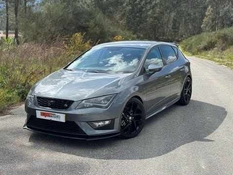 Cinzento Usado 2016 Seat Leon Carrinha | € 19.900 (Preço elevado) - Imagem 1/4