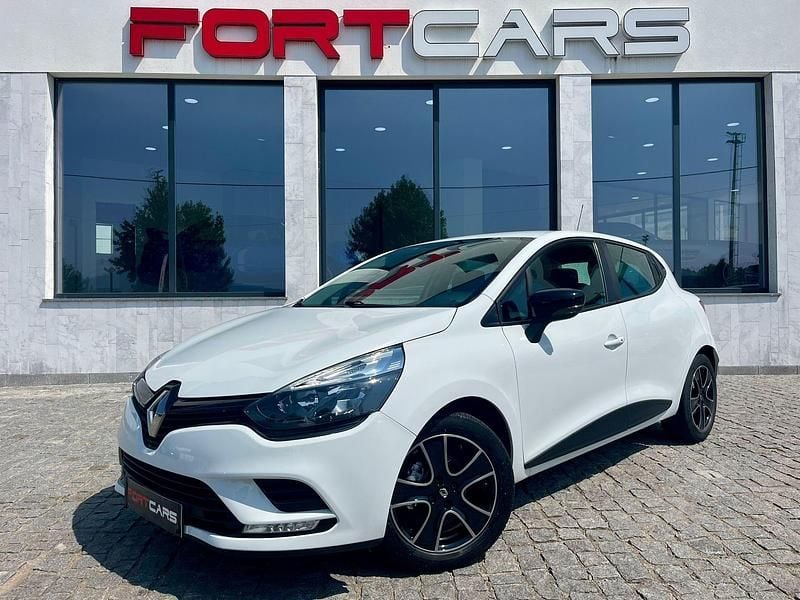Branco Usado 2017 Renault Clio IV | € 9.990 (Preço elevado) - Imagem 1/4