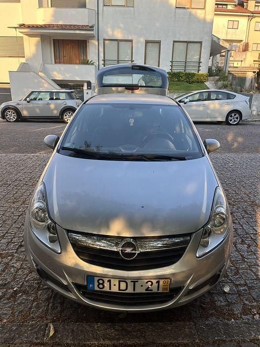 Usado 2007 Opel Corsa Sedan | € 2.999 (Super Preço) - Imagem 1/4