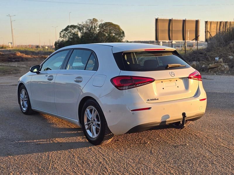 Usado Mercedes A180 Style 116 HP (85 kW) 2018 Branco