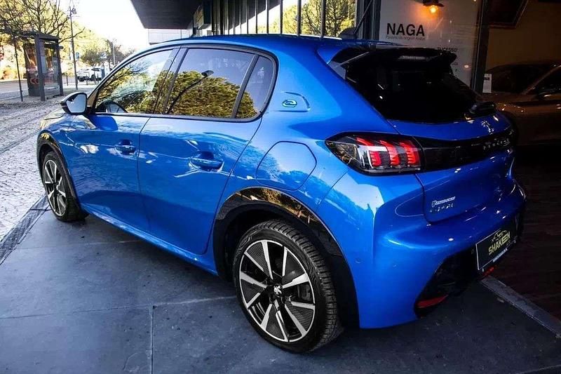Usado Peugeot e-208 GT-line 100 kW (136 HP) 2021 Azul escuro Citadino