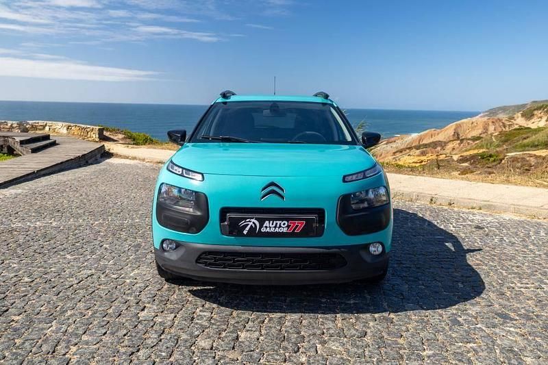 Usado Citroën C4 Cactus 100 HP (73 kW) 2016 Azul Citadino