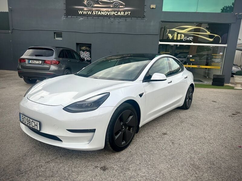 Branco Usado 2021 Tesla Model 3 Long Range Sedan | € 30.990 (Preço justo) - Imagem 1/4
