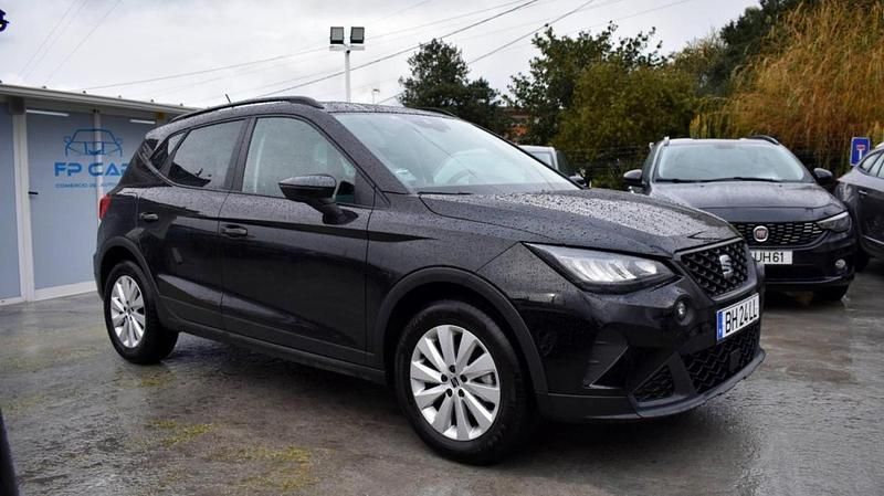 Usado Seat Arona 110 HP (80 kW) 2024 Preto SUV