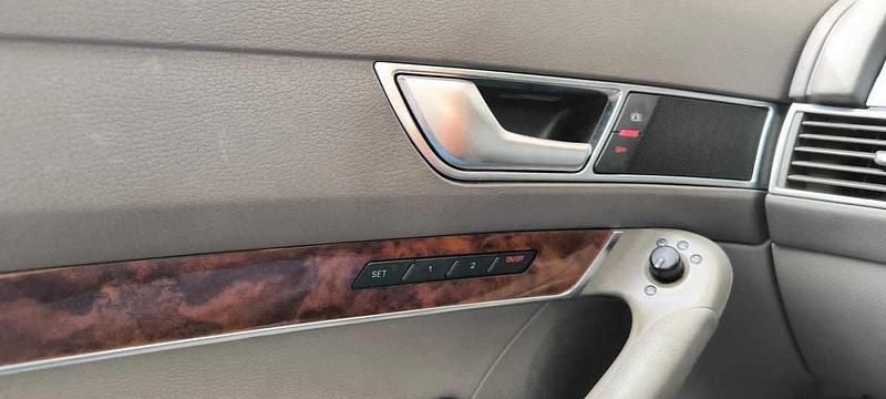 Usado Audi A6 Premium 224 HP (164 kW) 2005 Preto Carrinha