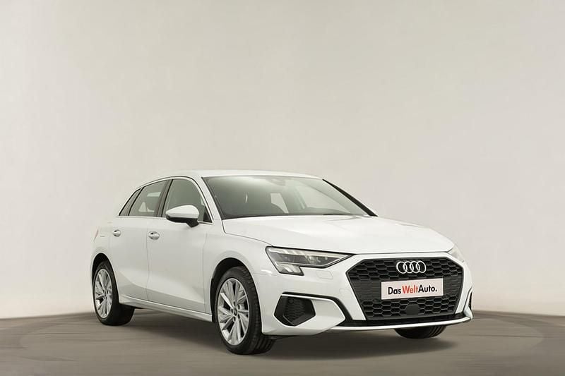 Usado Audi A3 116 HP (85 kW) 2023 Branco