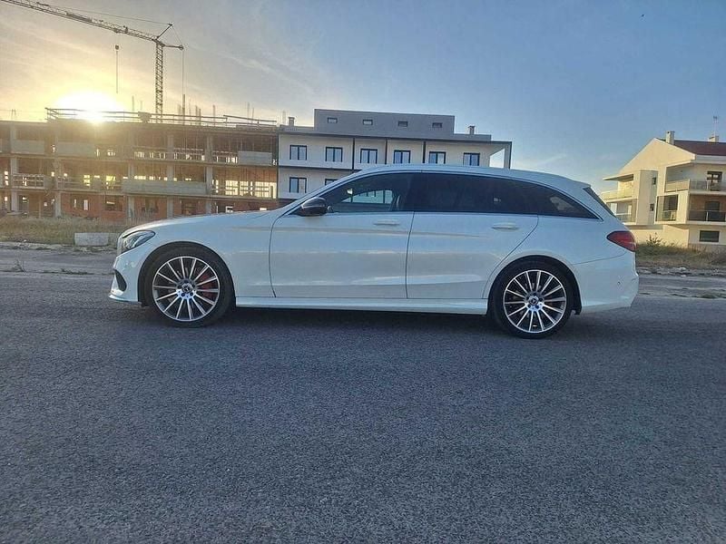 Usado 2017 Mercedes C250 AMG Sedan | € 26.500 - Imagem 1/4
