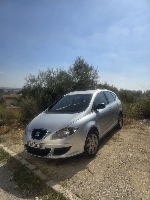 Usado 2007 Seat Altea XL Monovolume | € 3.500 - Imagem 1/4