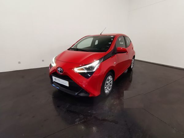 Vermelho latin solida Usado 2022 Toyota Aygo X-play Citadino | € 13.500 (Preço justo) - Imagem 1/4