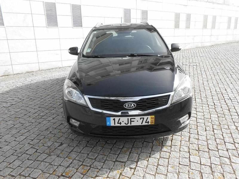 Usado Kia Ceed 109 HP (80 kW) 2010 Preto Citadino
