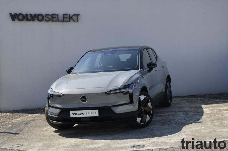 Branco Usado 2024 Volvo EX30 Plus SUV | € 39.700 (Preço justo) - Imagem 1/4