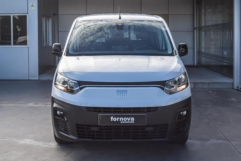 Usado Fiat Doblò 100 HP (73 kW) 2023 Branco Monovolume