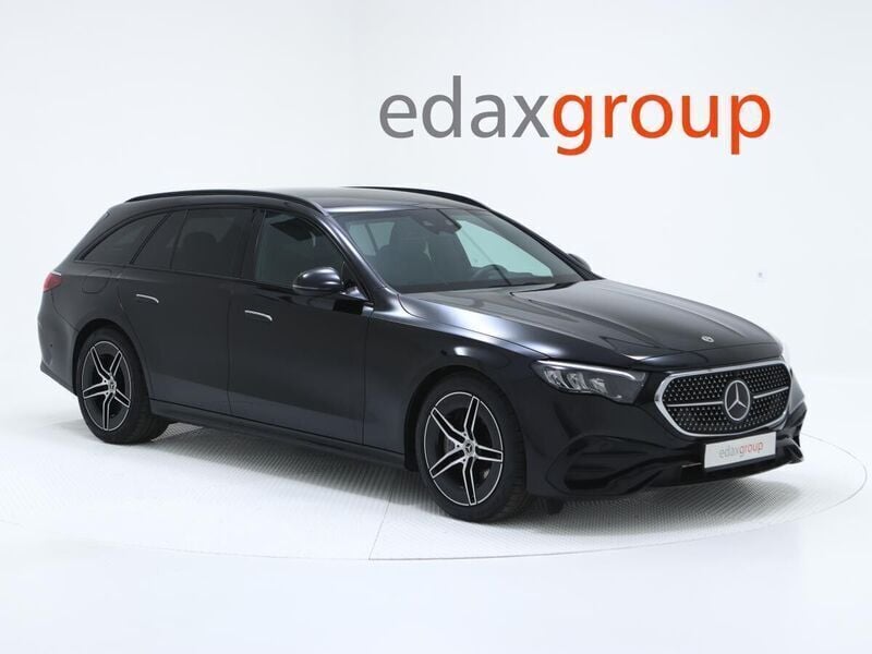 Preto Usado 2023 Mercedes E300 AMG line Carrinha | € 57.490 - Imagem 1/4