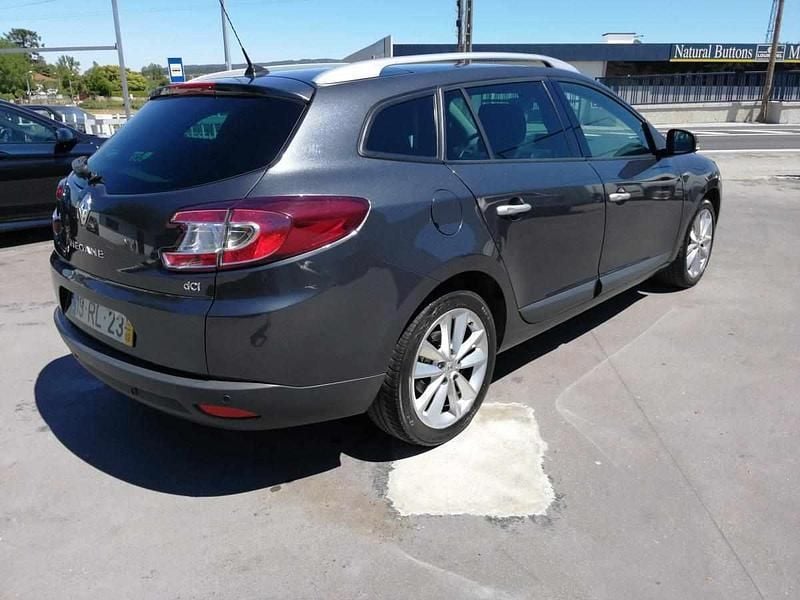 Usado Renault Mégane GrandTour 110 HP (80 kW) 2012 Cinzento Carrinha