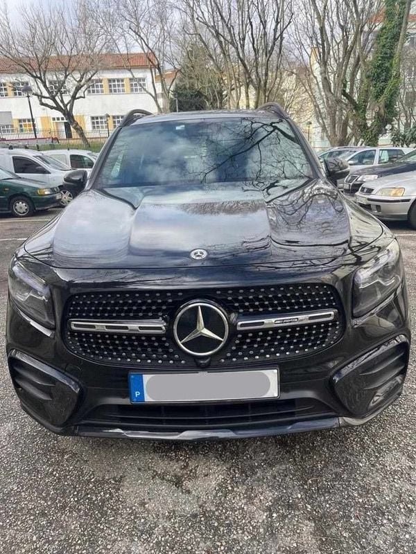 Preto Usado 2024 Mercedes GLB180 SUV | € 55.450 - Imagem 1/2