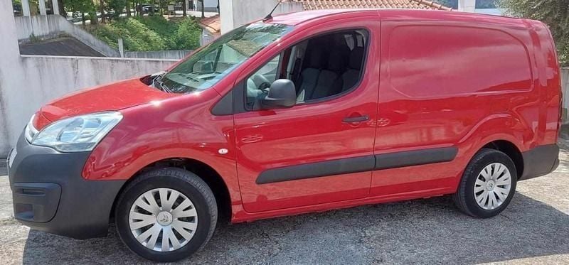 Vermelho Usado 2017 Citroën Berlingo Monovolume | € 10.950 (Preço justo) - Imagem 1/4
