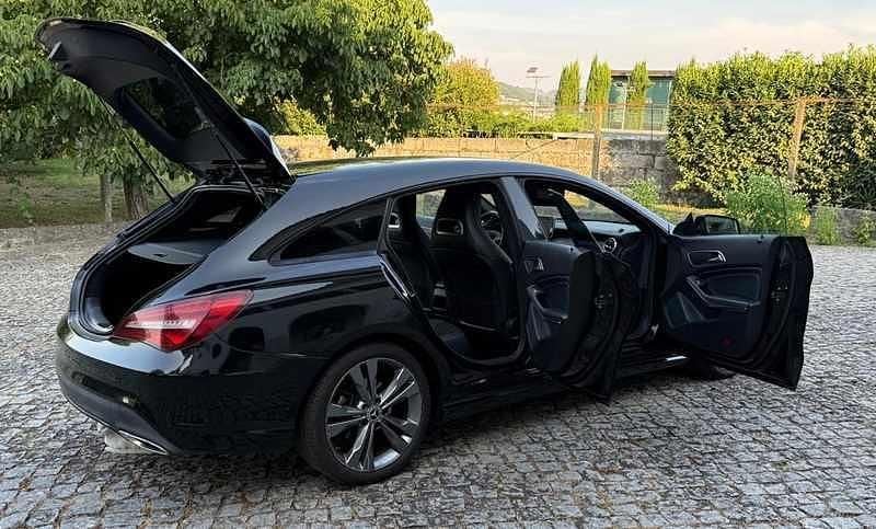 Preto Usado 2016 Mercedes CLA180 Sedan | € 16.900 (Preço justo) - Imagem 1/4