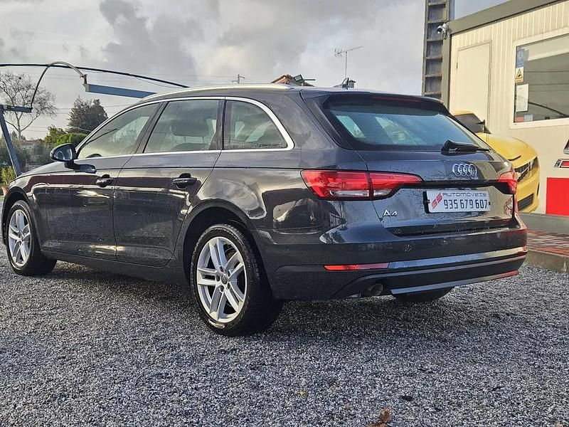 Usado Audi A4 Design 150 HP (110 kW) 2018 Cinza escuro Carrinha