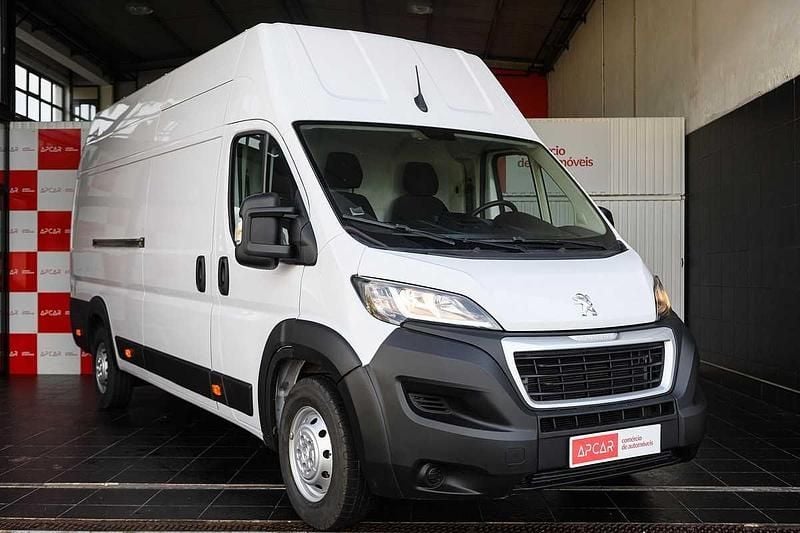 Branco Usado 2022 Peugeot Boxer Van | € 22.900 (Preço justo) - Imagem 1/4