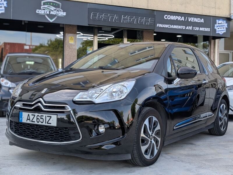 Preto Usado 2013 DS Automobiles DS3 Chic Citadino | € 7.990 - Imagem 1/4