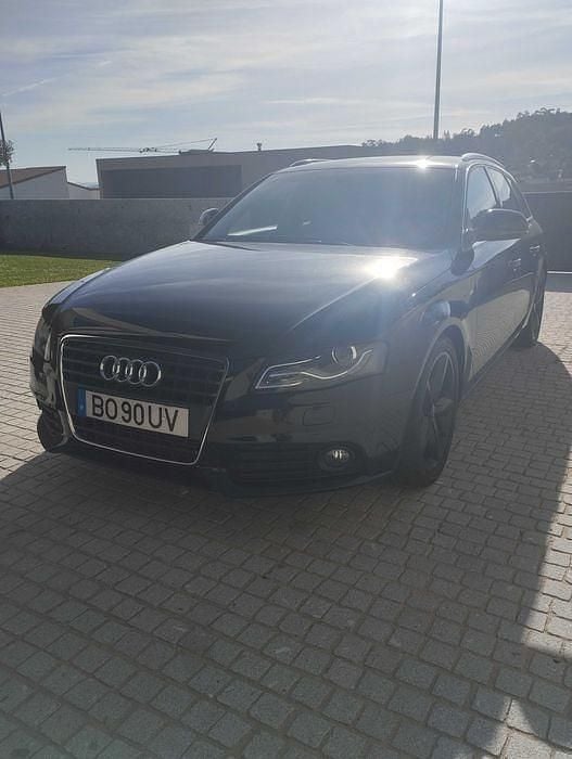 Usado 2009 Audi A4 S-Line Sedan | € 12.000 (Preço justo) - Imagem 1/4